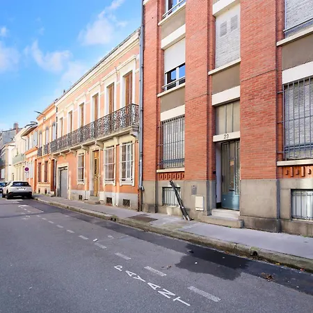 Expat Renting - Le Volta - Terrasse - Netflix Apartment